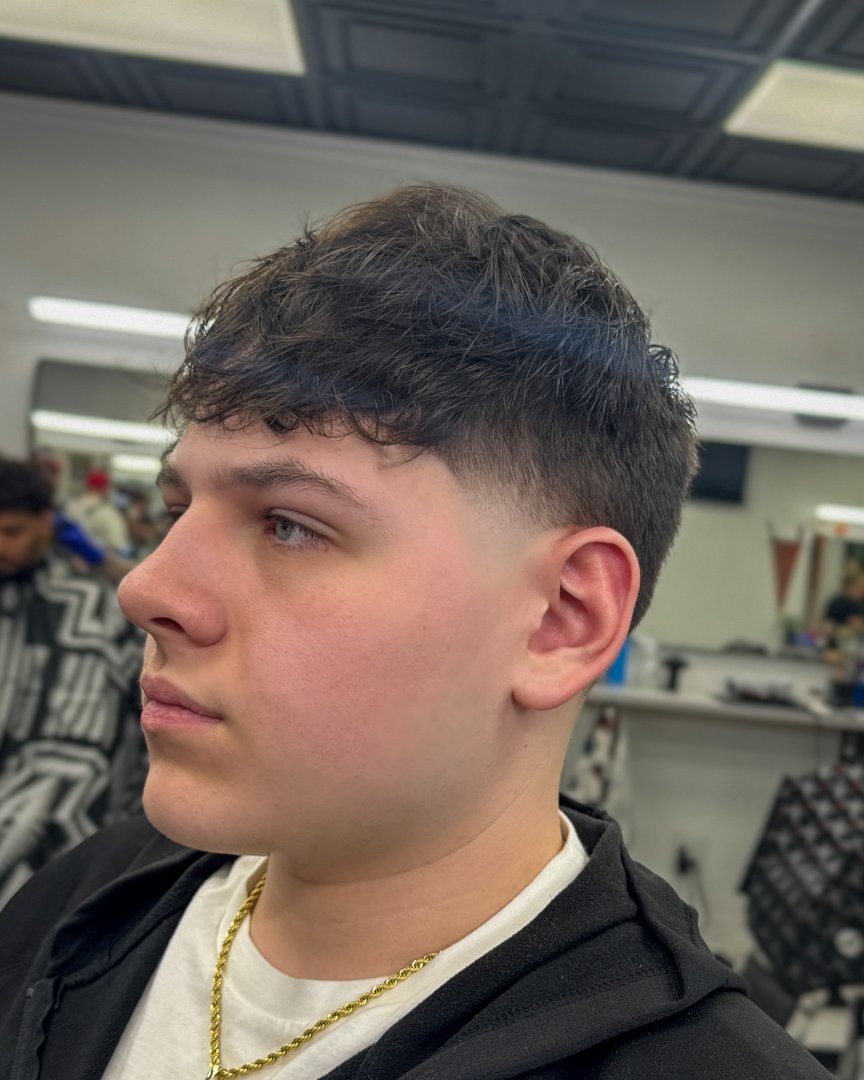 Textured crop with a taper